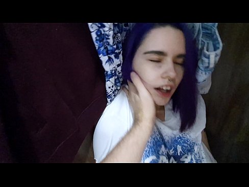 ❤️ Знайшоў сваю сястру ў шафе і дапамог ёй скончыць ️❌ Сэкс-відэа у нас ❤